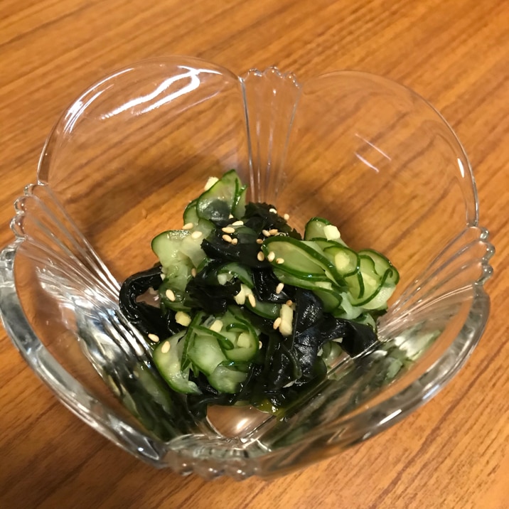 すし酢を使った簡単キュウリとわかめの酢の物 レシピ 作り方 By ほいでちゃん 楽天レシピ